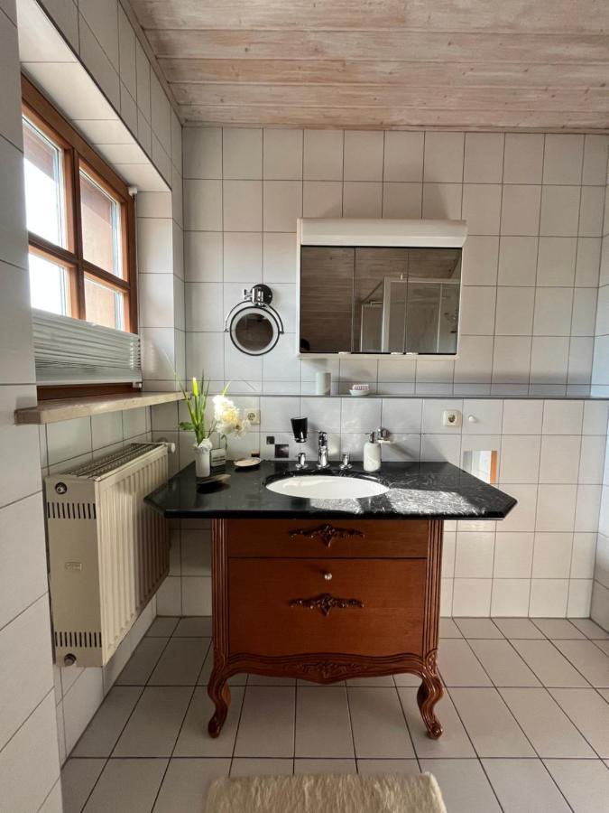 Zimmer Zum Wohlfuehlen Eching  Exteriör bild