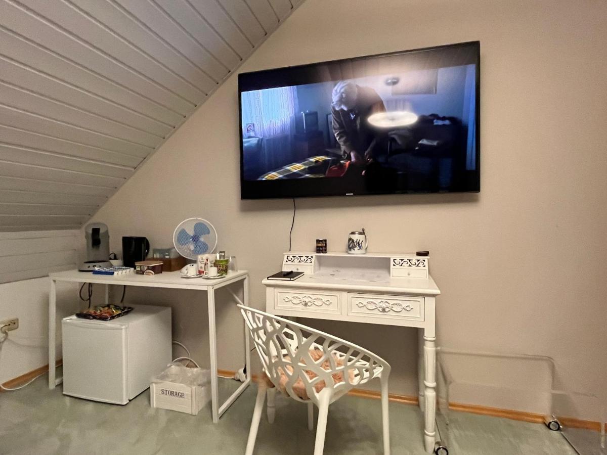 Zimmer Zum Wohlfuehlen Eching  Exteriör bild