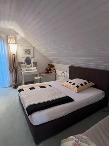 Zimmer Zum Wohlfuehlen Eching  Exteriör bild